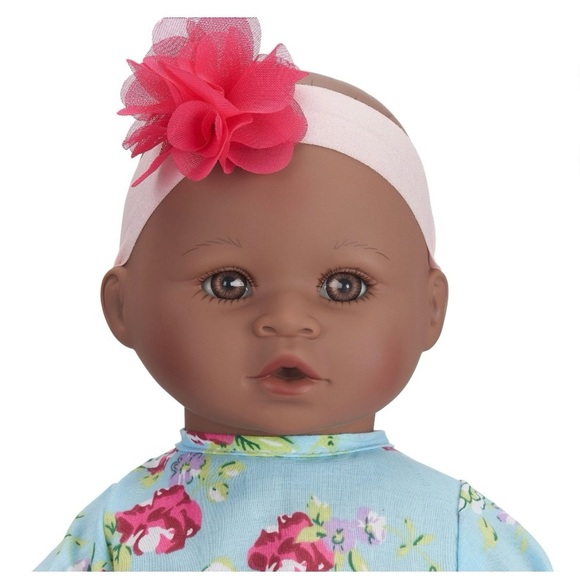 My Sweet Love 18" Doll and Accessories Set with Plush Bunny and extra outfit - Picture 5 of 5